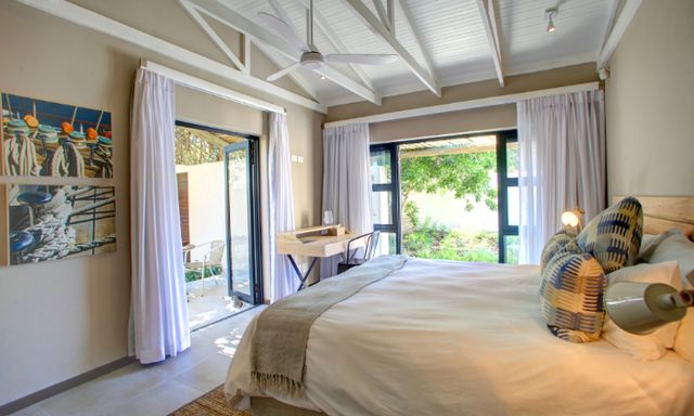 Zuid Afrika Plettenberg Bay Scallop Lodge Interior Kamer WS (2).jpg - Jambo Safari Club